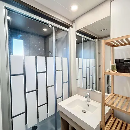 Chalet Chalet De Standing Avec Piscine Chauffee, A Deux Pas De La Plage - 6 Couchages, Terrasse Privee - Fr-1-361-530 *